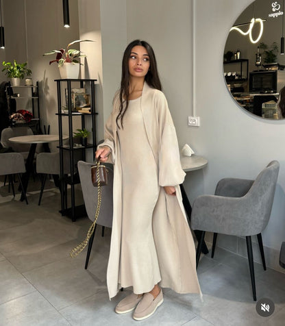 Robe et Cardigan Élégant